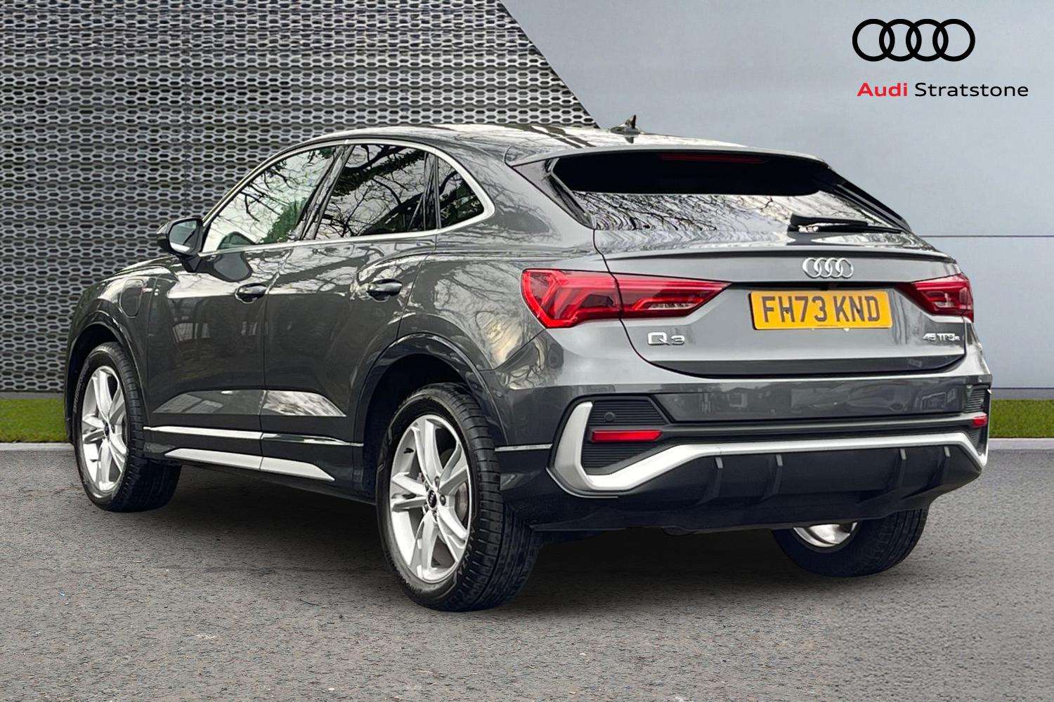 Used Audi Q3 2024 for sale - 76967838: Photo 3