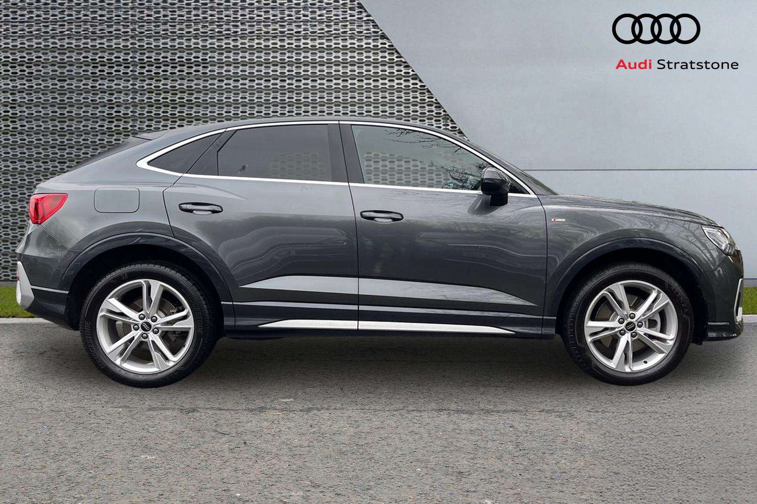 Used Audi Q3 2024 for sale - 76967838: Photo 4