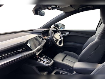 Used Audi Q4 e-tron 2025 for sale - 78233762: Photo