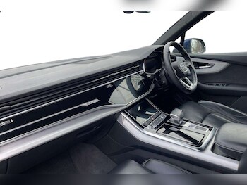 Used Audi Q7 2023 for sale - 77414875: Photo