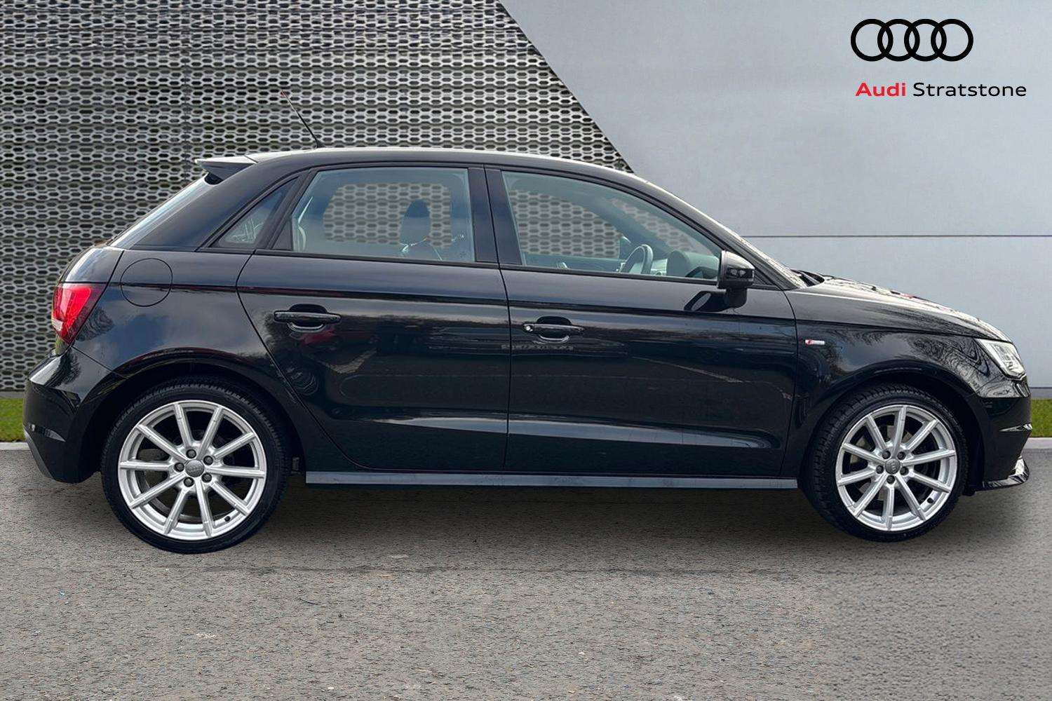Used Audi A1 for sale - 77858165: Photo 4