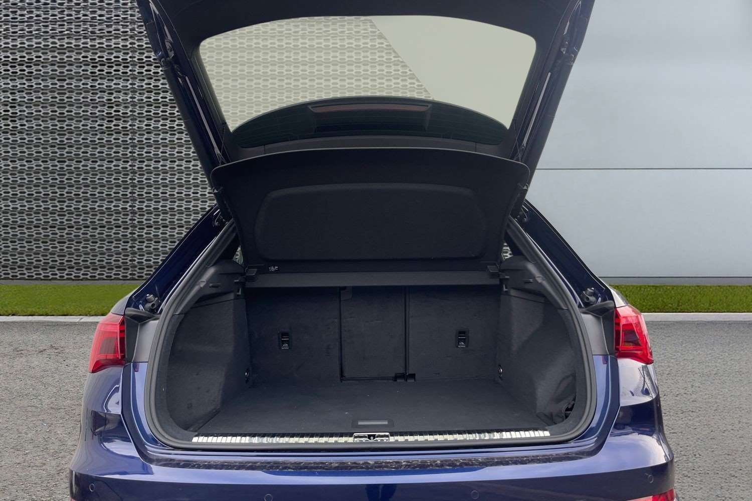 Used Audi Q3 2023 for sale - 75981360: Photo 13