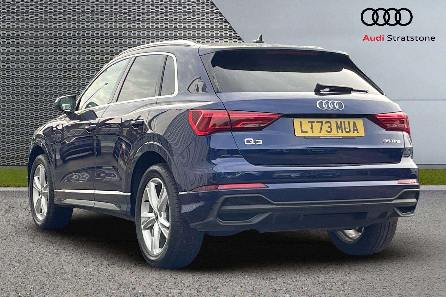 Used Audi Q3 2023 for sale - 75981360: Photo 3