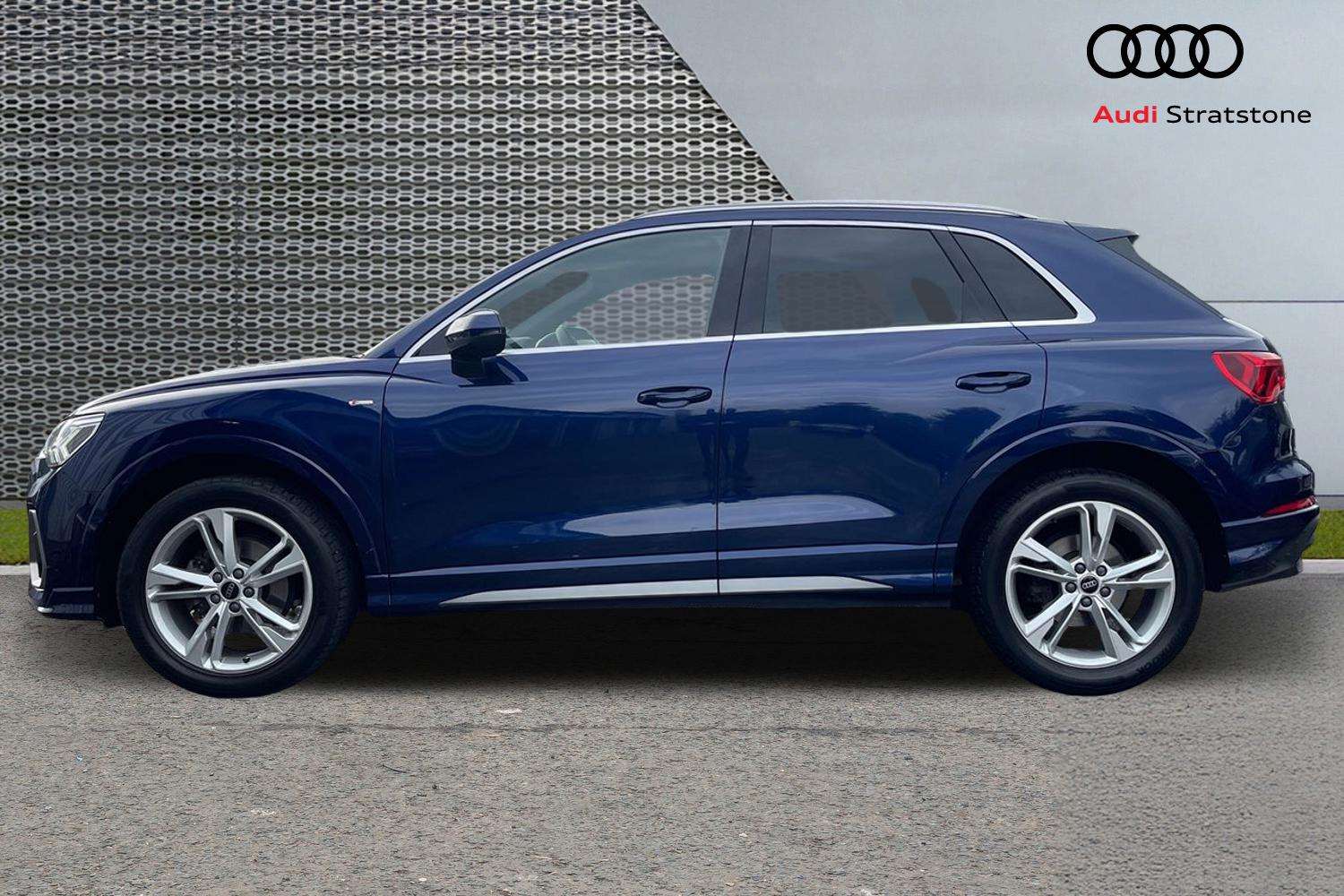 Used Audi Q3 2023 for sale - 75981360: Photo 8