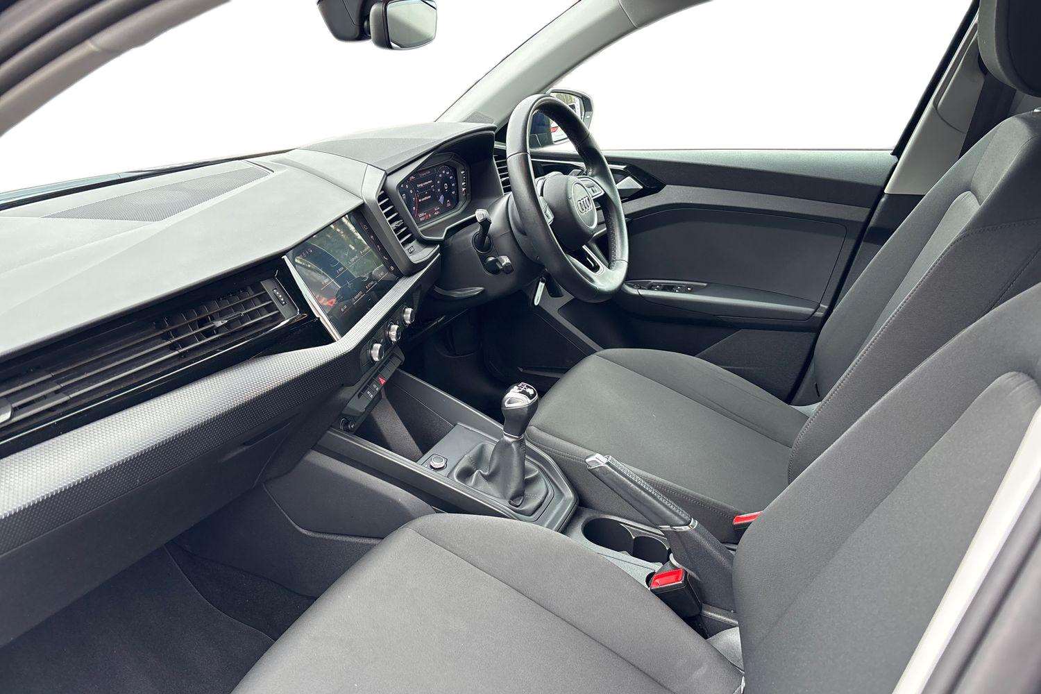 Used Audi A1 2023 for sale - 77996147: Photo 2