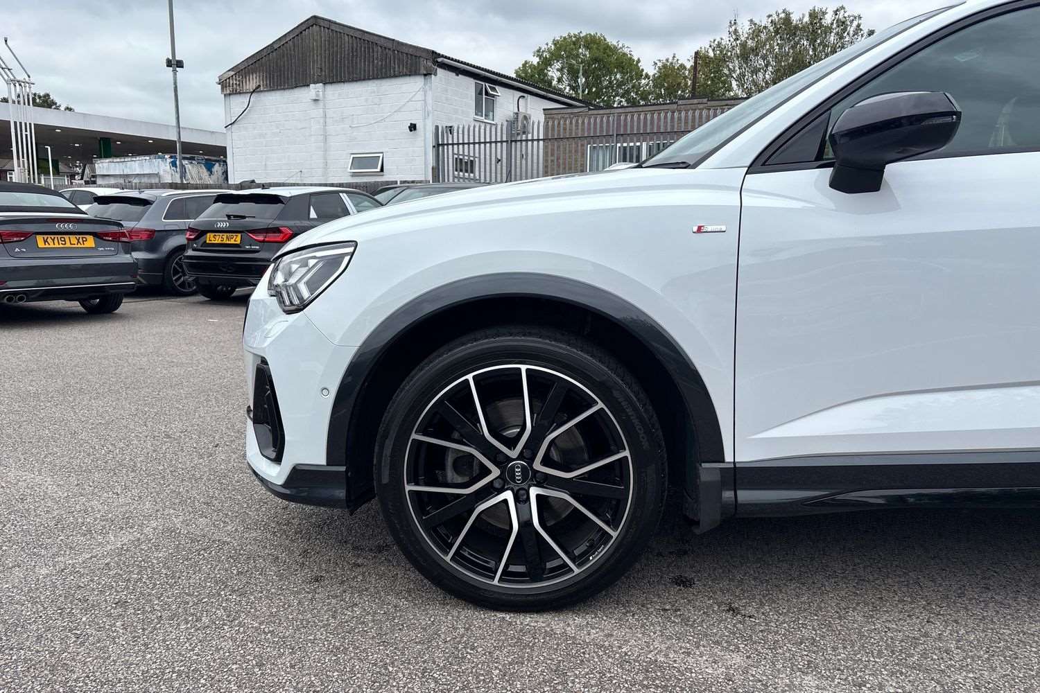 Used Audi Q3 2020 for sale - 76435803: Photo 11