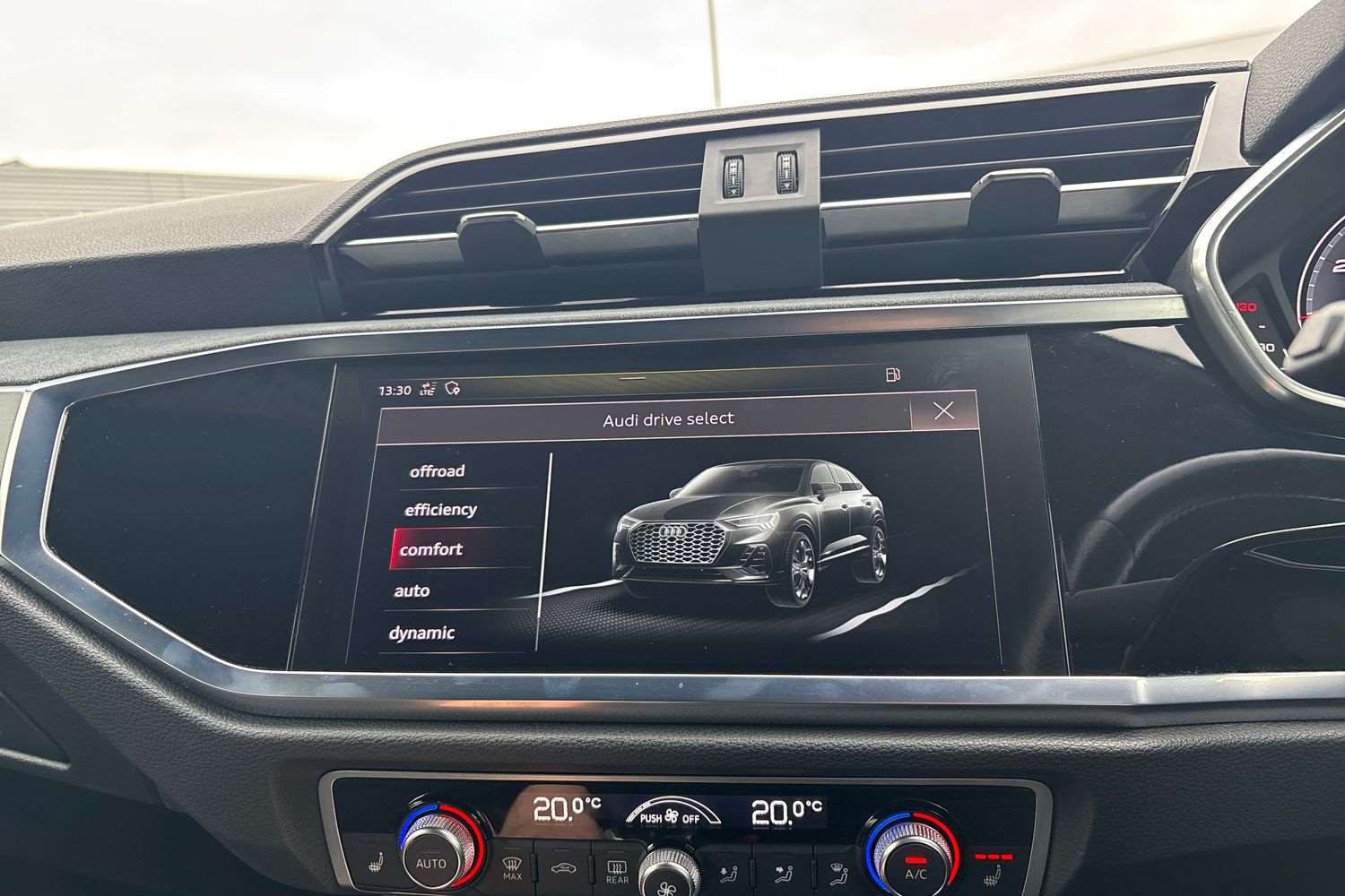 Used Audi Q3 2020 for sale - 76435803: Photo 30