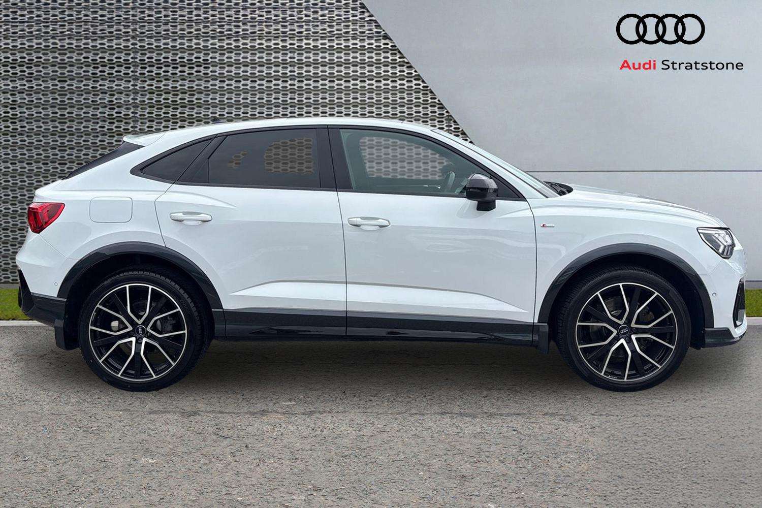 Used Audi Q3 2020 for sale - 76435803: Photo 4