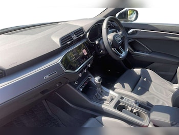 Used Audi Q3 2025 for sale - 79556165: Photo