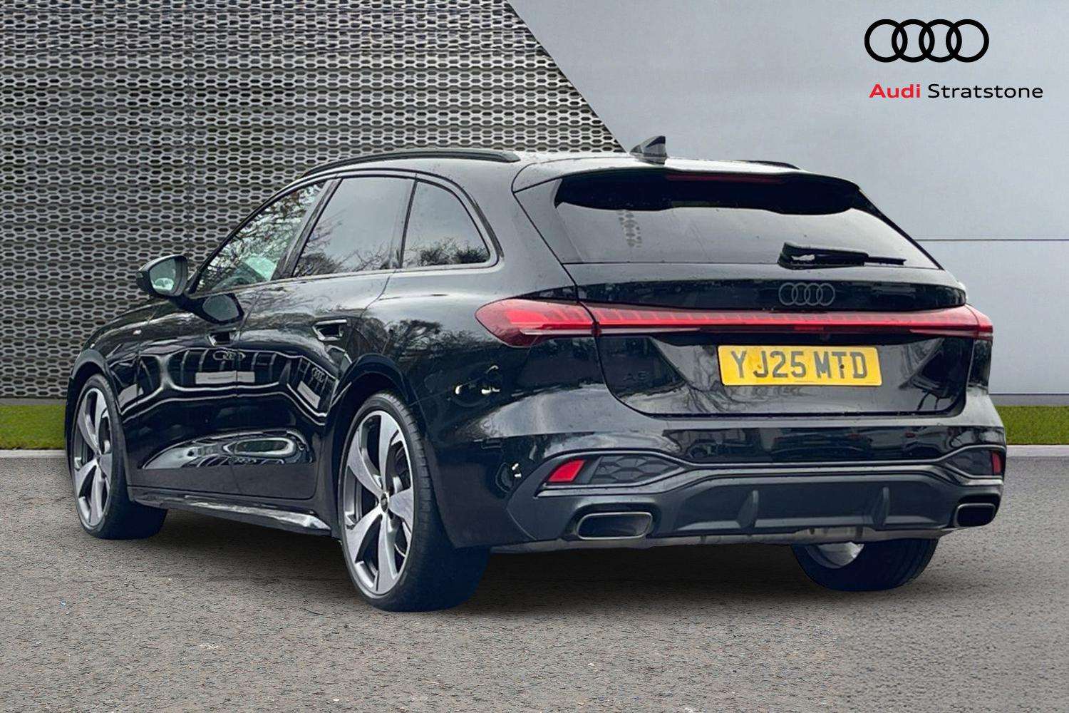 Used Audi A5 2025 for sale - 76624674: Photo 3