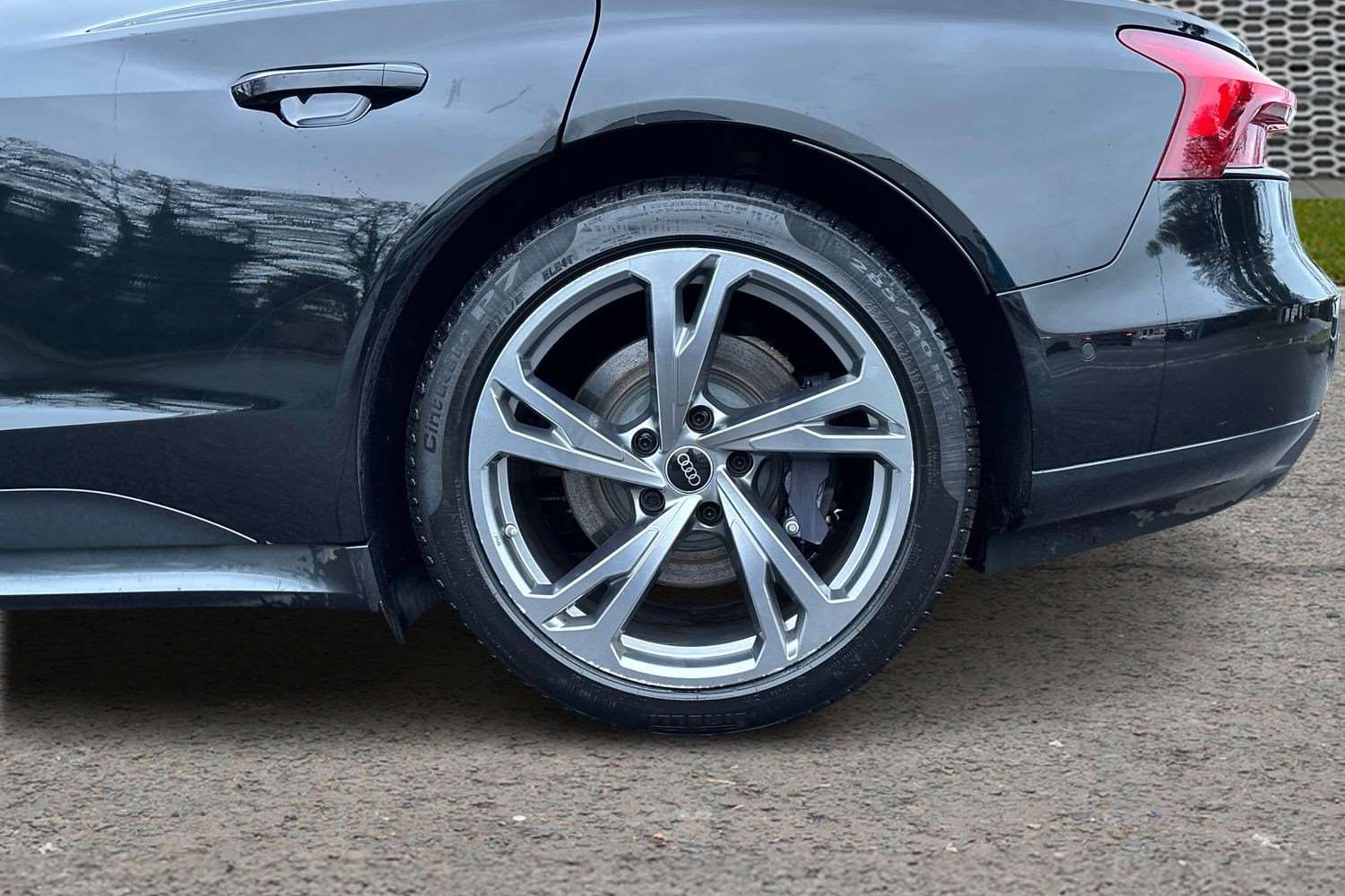 Used Audi e-tron GT 2023 for sale - 77219717: Photo 5