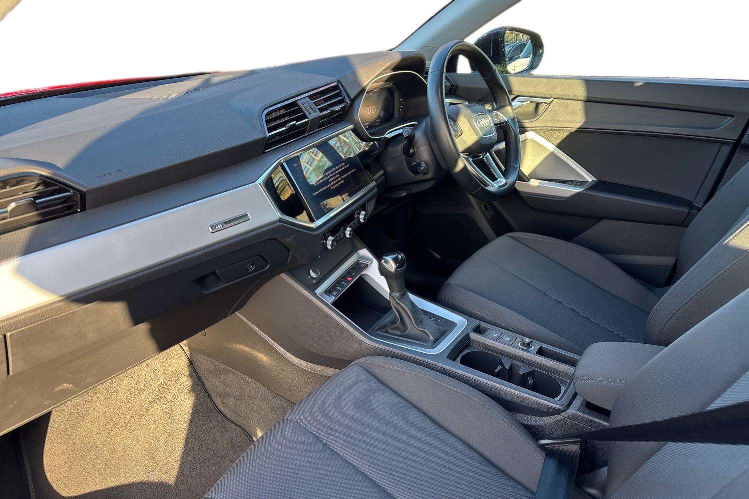 Used Audi Q3 2022 for sale - 77103119: Photo 2