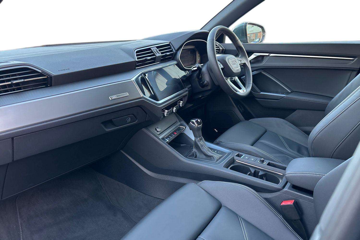 Used Audi Q3 2025 for sale - 76916118: Photo 2