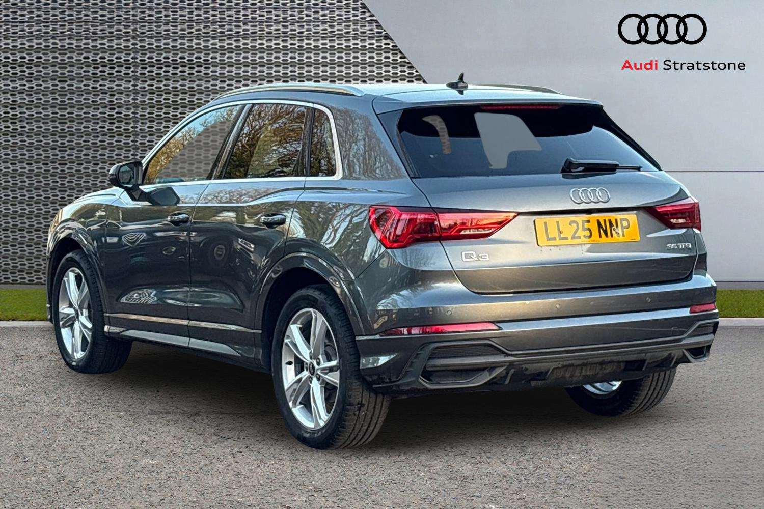 Used Audi Q3 2025 for sale - 76916118: Photo 3