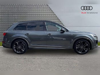 Used Audi Q7 2025 for sale - 79351873: Photo