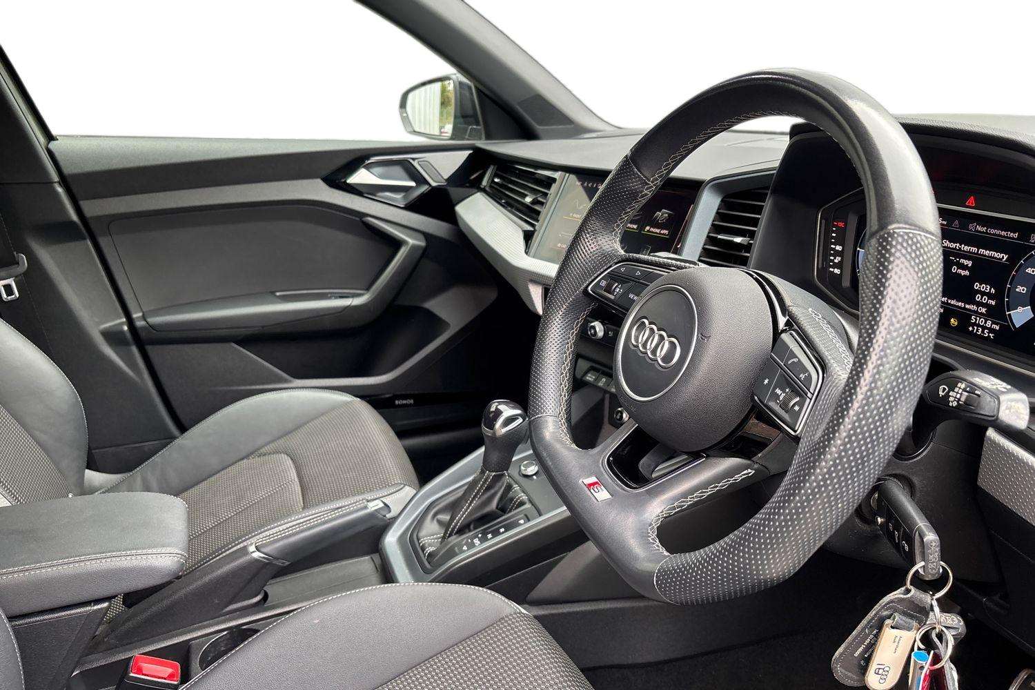 Used Audi A1 2023 for sale - 76460226: Photo 2