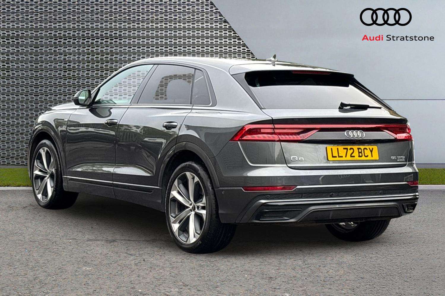 Used Audi Q8 2022 for sale - 76141528: Photo 3