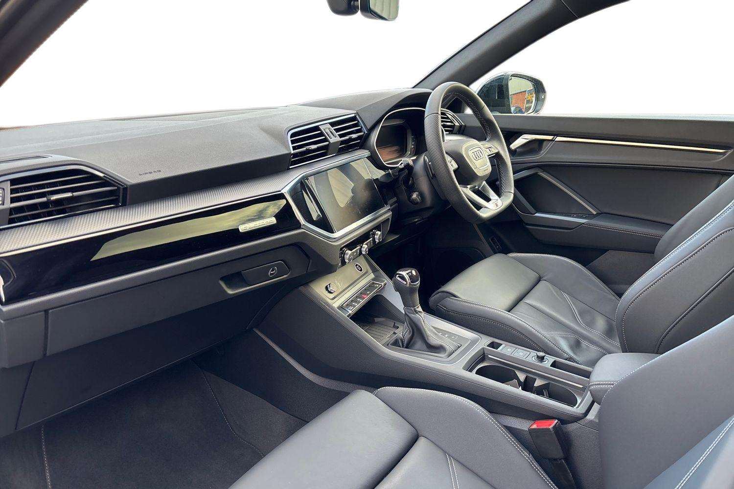 Used Audi Q3 2025 for sale - 76902462: Photo 2