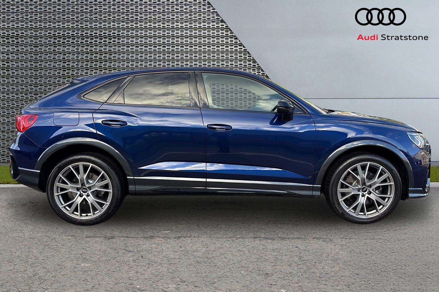 Used Audi Q3 2025 for sale - 76902462: Photo 4