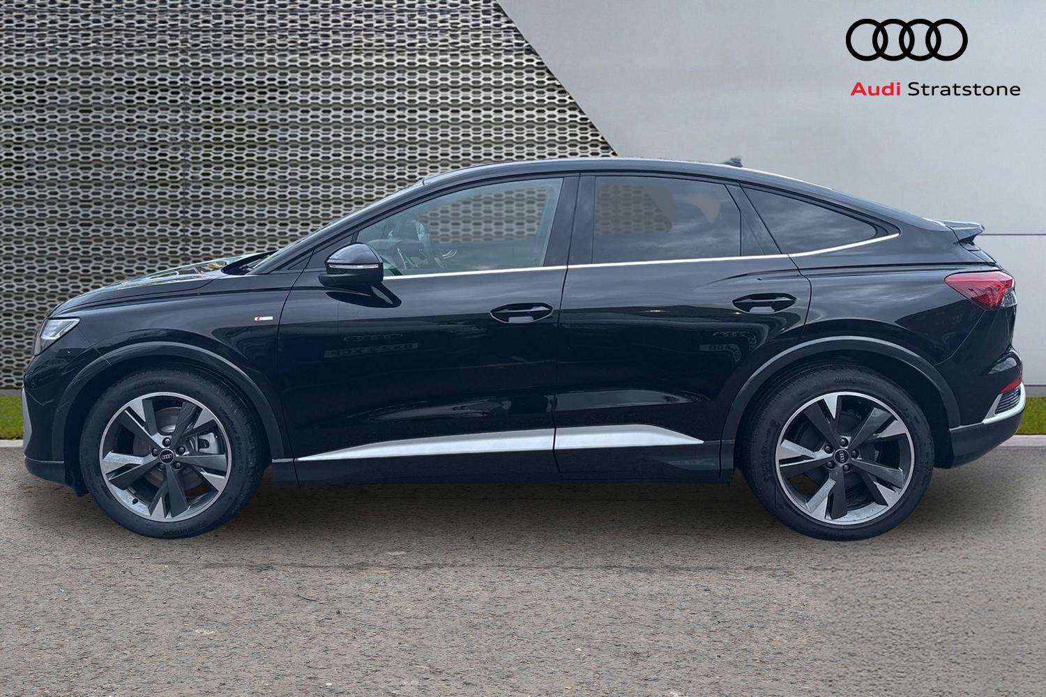 Used Audi Q4 e-tron 2025 for sale - 77347983: Photo 8