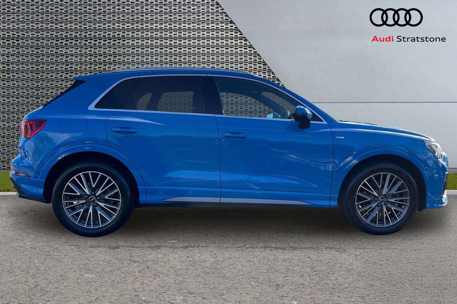 Used Audi Q3 2022 for sale - 76610676: Photo 4