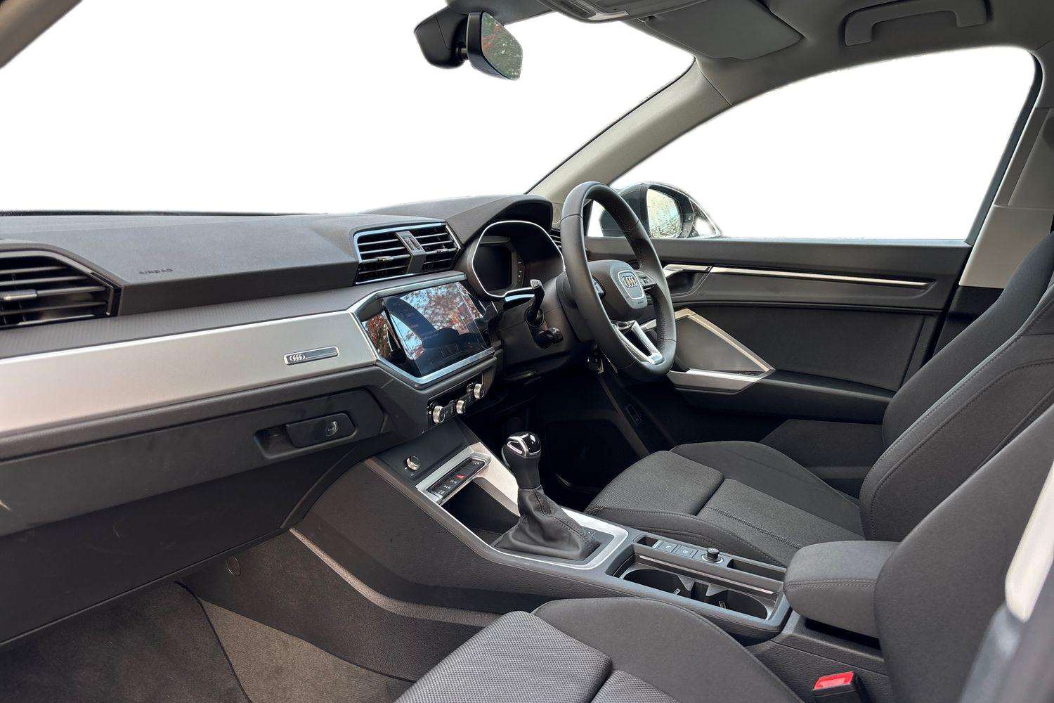 Used Audi Q3 for sale - 77257177: Photo 2