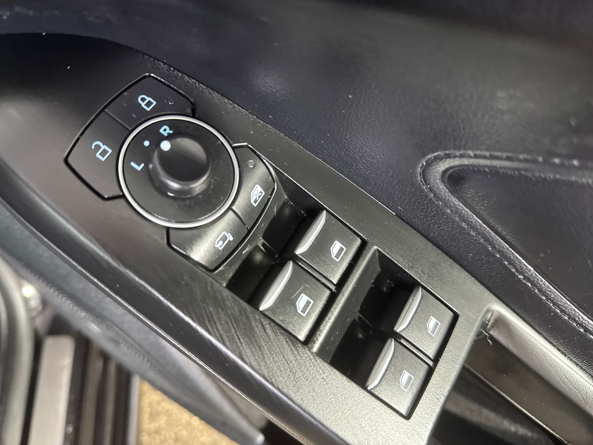 Used Ford Focus 2023 for sale - 76355051: Photo 24