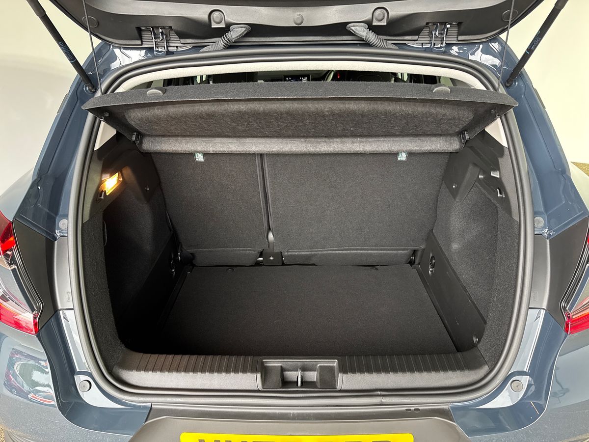 Used Renault Captur 2023 for sale - 76355238: Photo 17