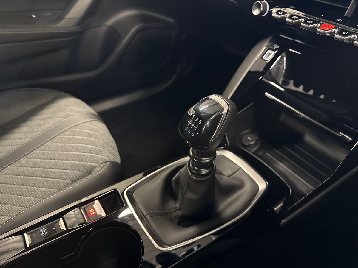 Used Peugeot 2008 2023 for sale - 77833409: Photo 27