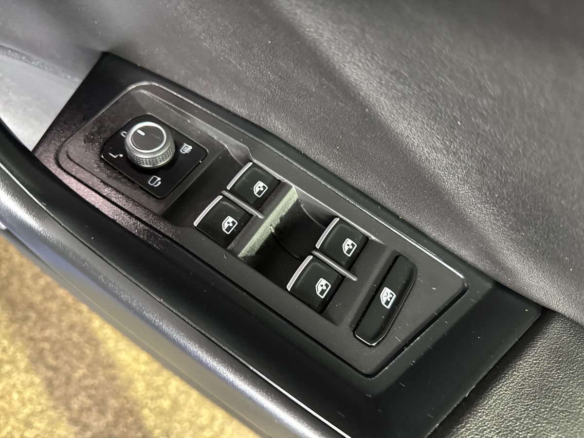 Used Volkswagen T-Roc 2021 for sale - 76355234: Photo 24