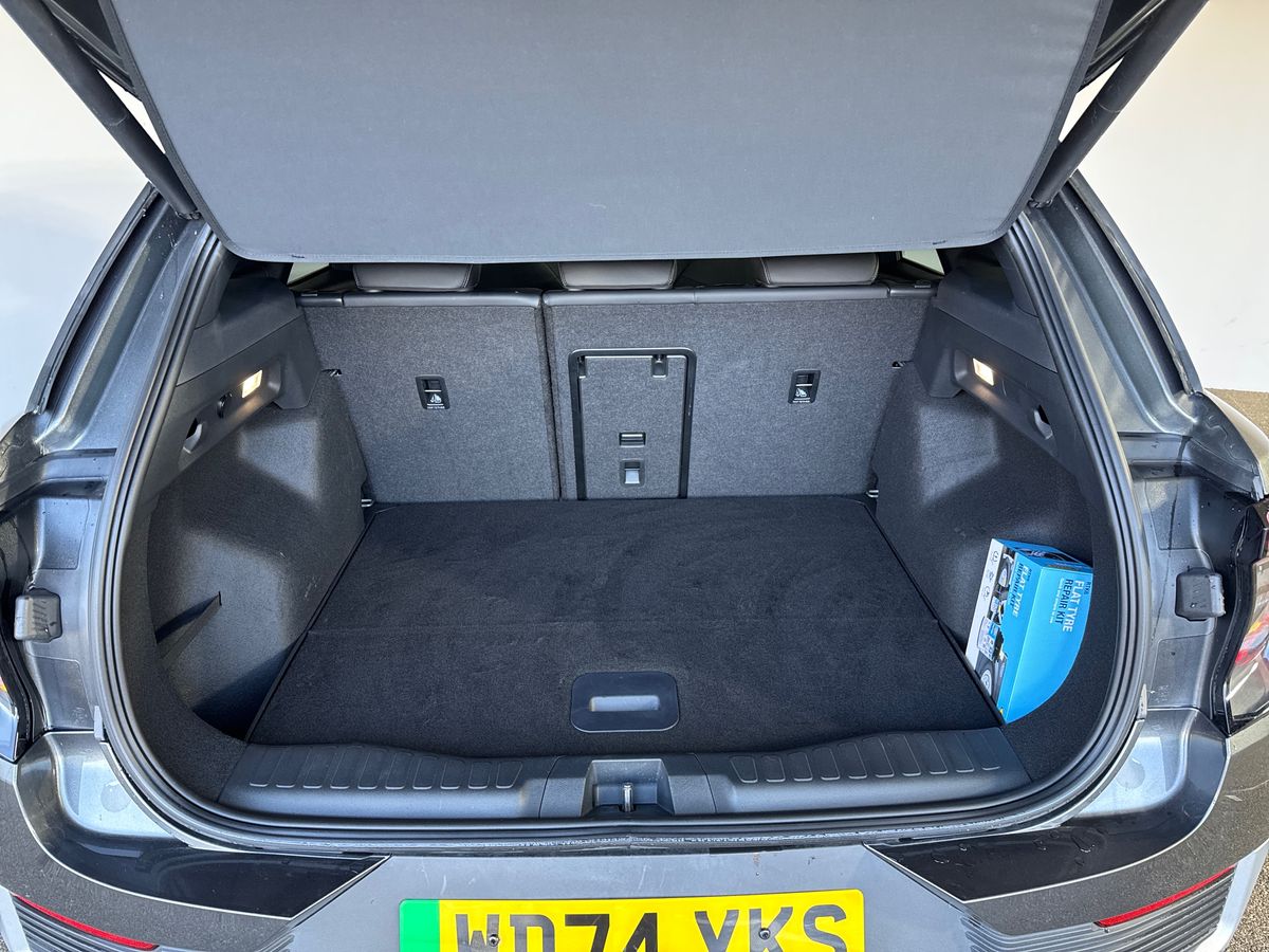 Used Ford Explorer 2025 for sale - 76894572: Photo 17