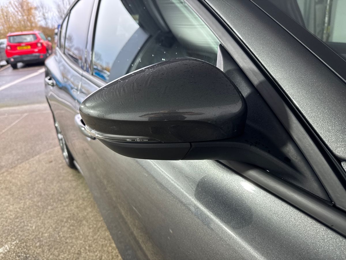 Used Ford Focus 2023 for sale - 76847077: Photo 29