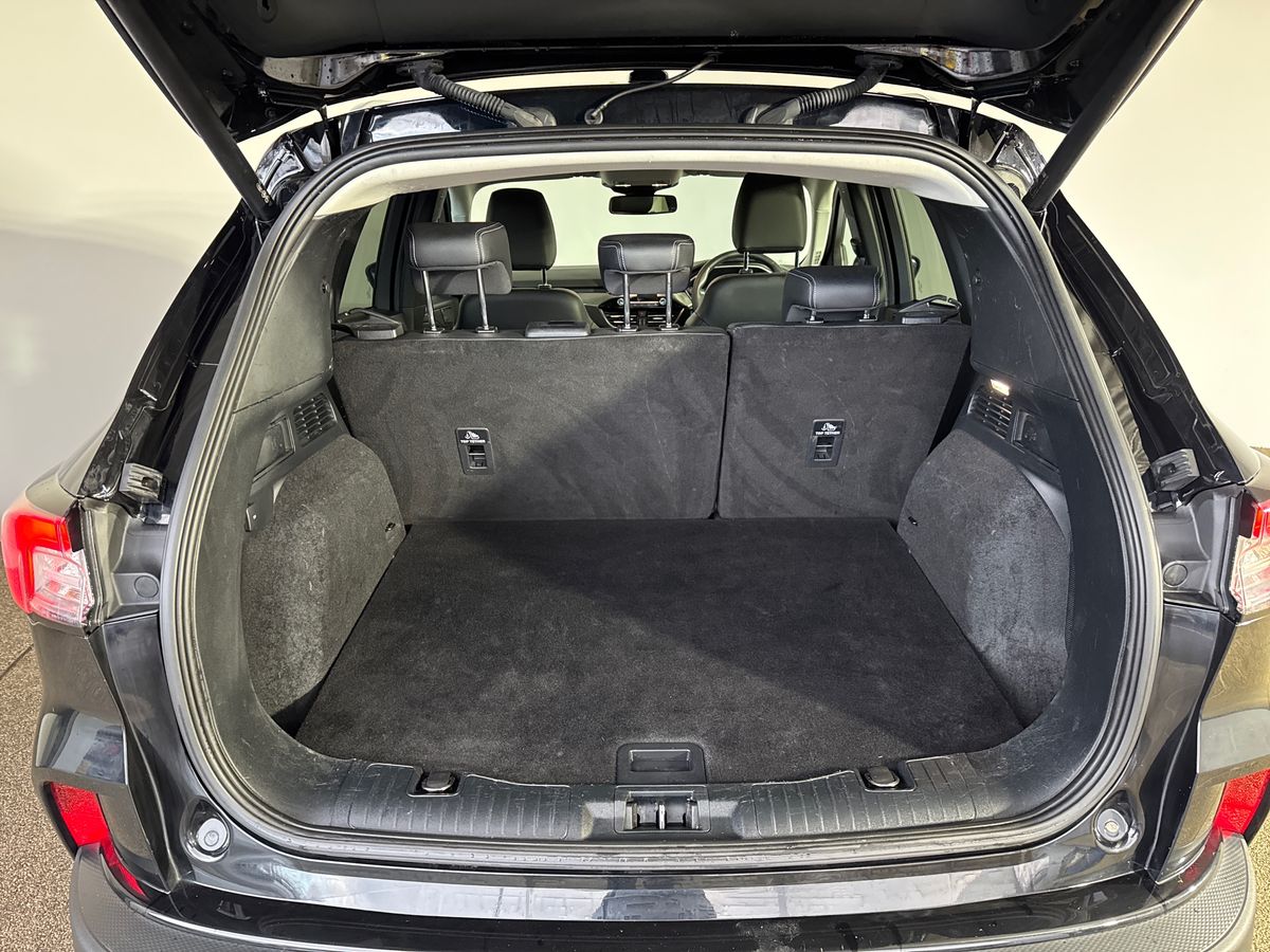 Used Ford Kuga 2023 for sale - 77232083: Photo 17