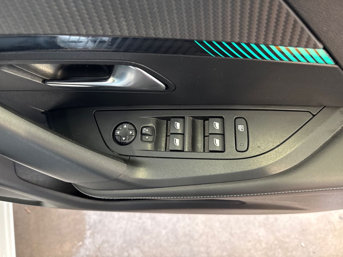 Used Peugeot 2008 2023 for sale - 78014465: Photo 24