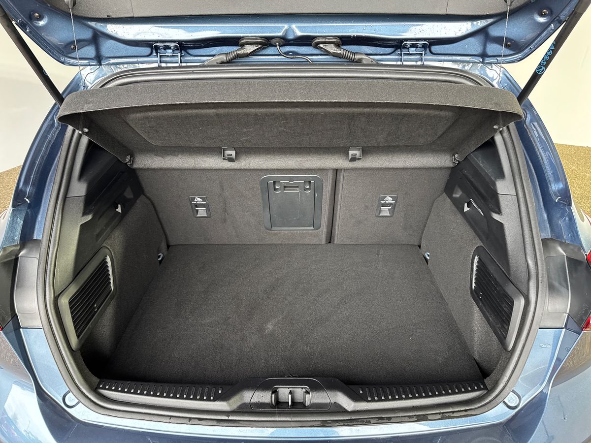 Used Ford Focus 2023 for sale - 76355235: Photo 17