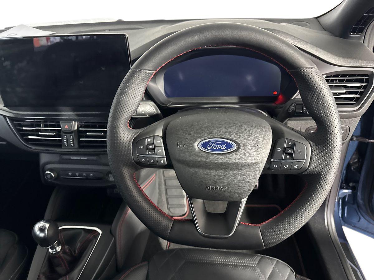 Used Ford Focus 2023 for sale - 76355235: Photo 21