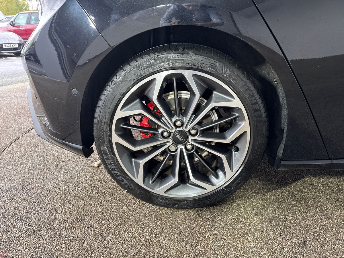 Used Ford Focus 2023 for sale - 76528913: Photo 11