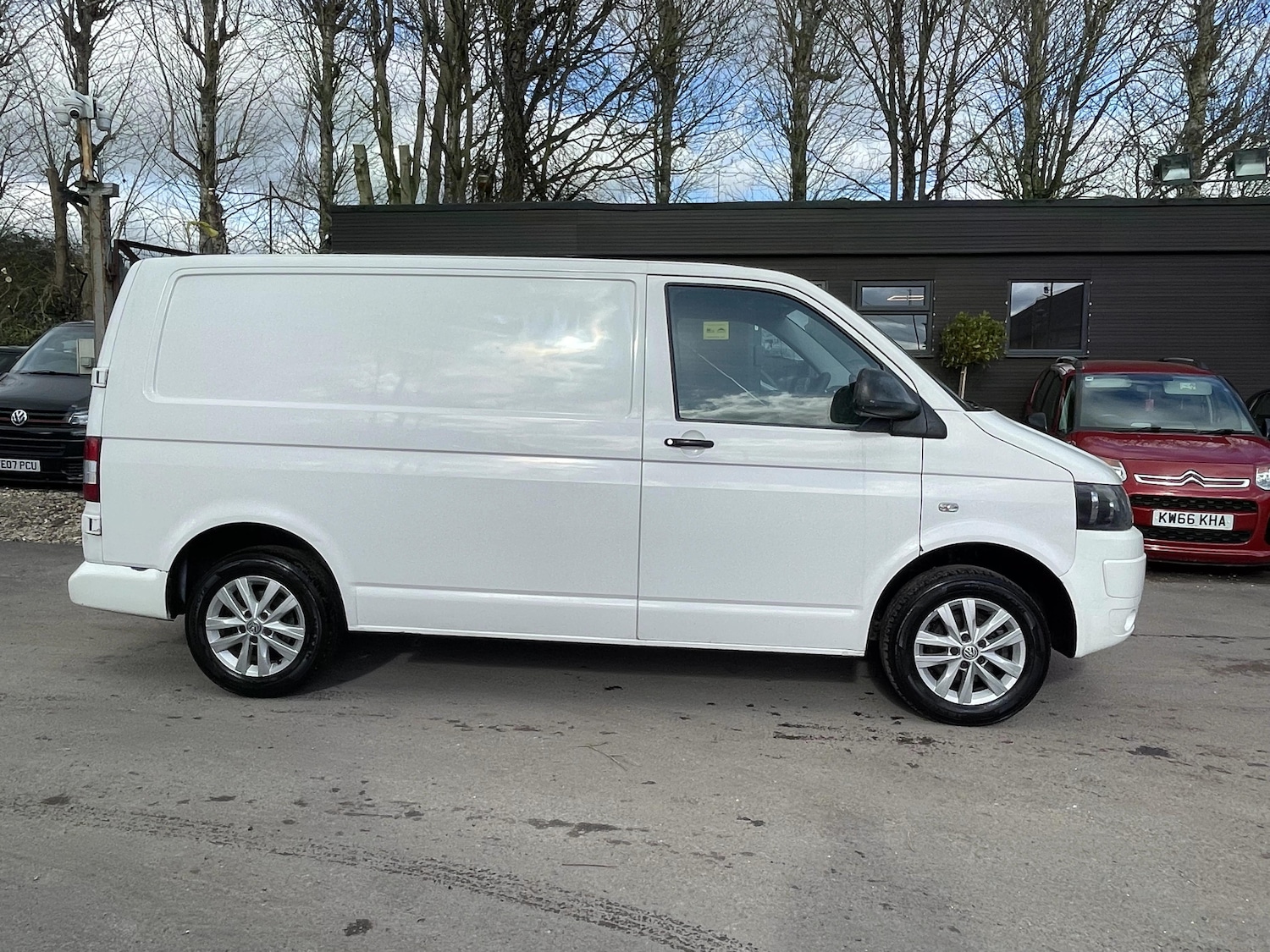 Used Volkswagen Transporter 2015 for sale - 77690748: Photo 3