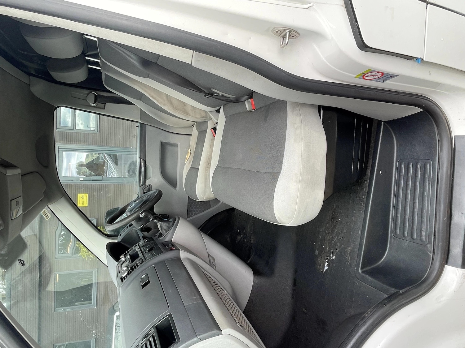 Used Volkswagen Transporter 2015 for sale - 77690748: Photo 4