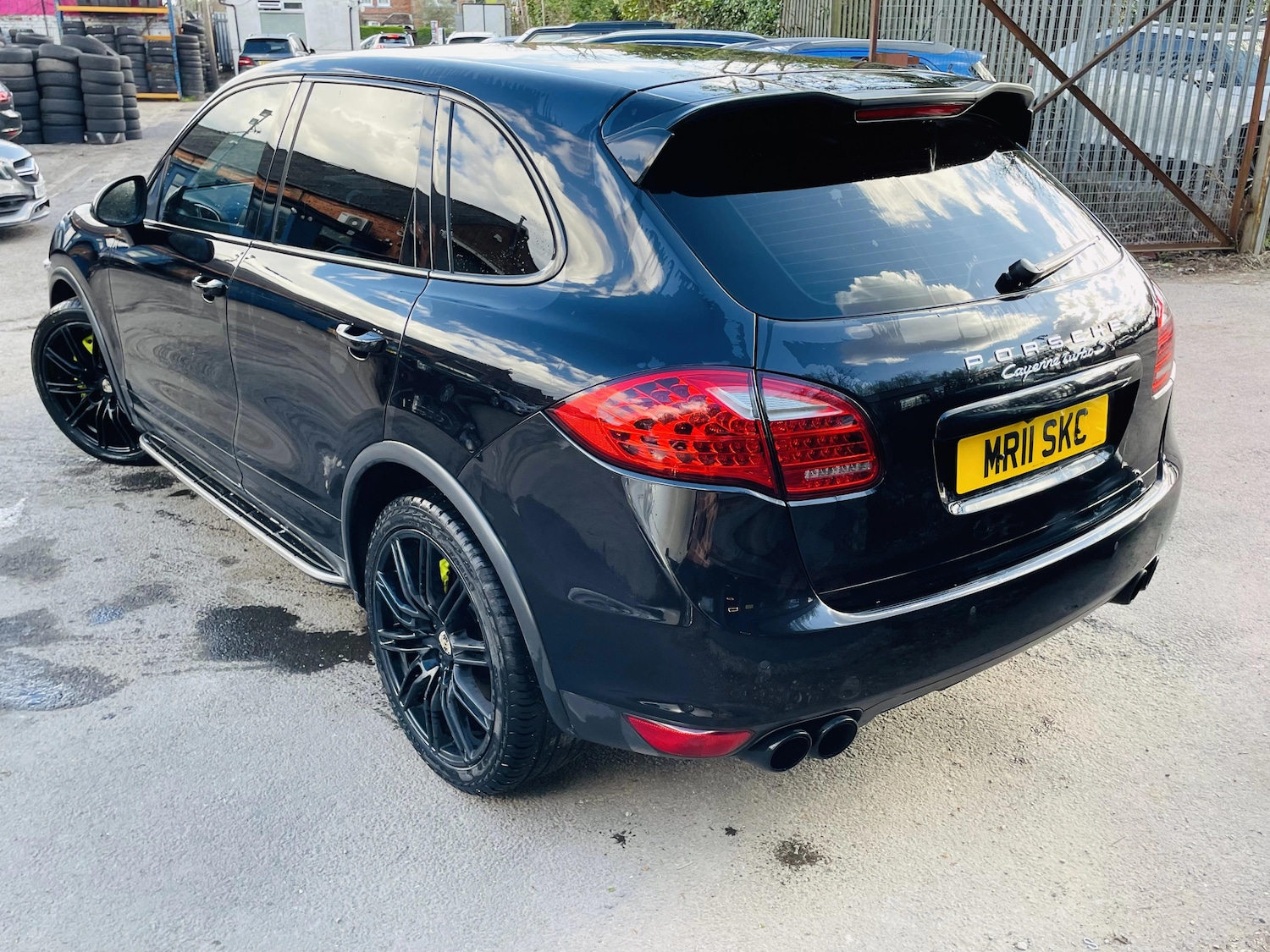 Used Porsche Cayenne 2011 for sale - 78101519: Photo 3