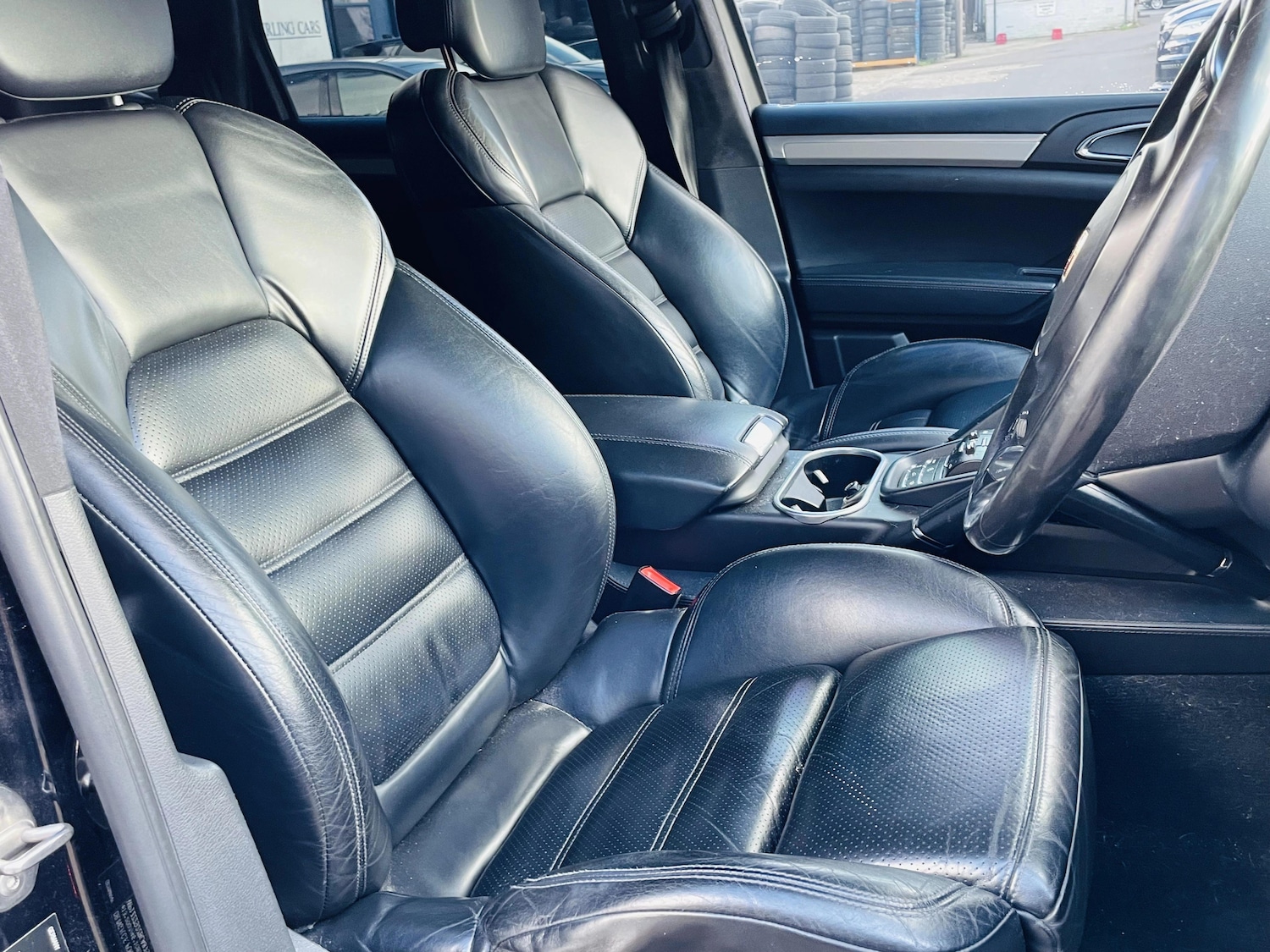 Used Porsche Cayenne 2011 for sale - 78101519: Photo 6