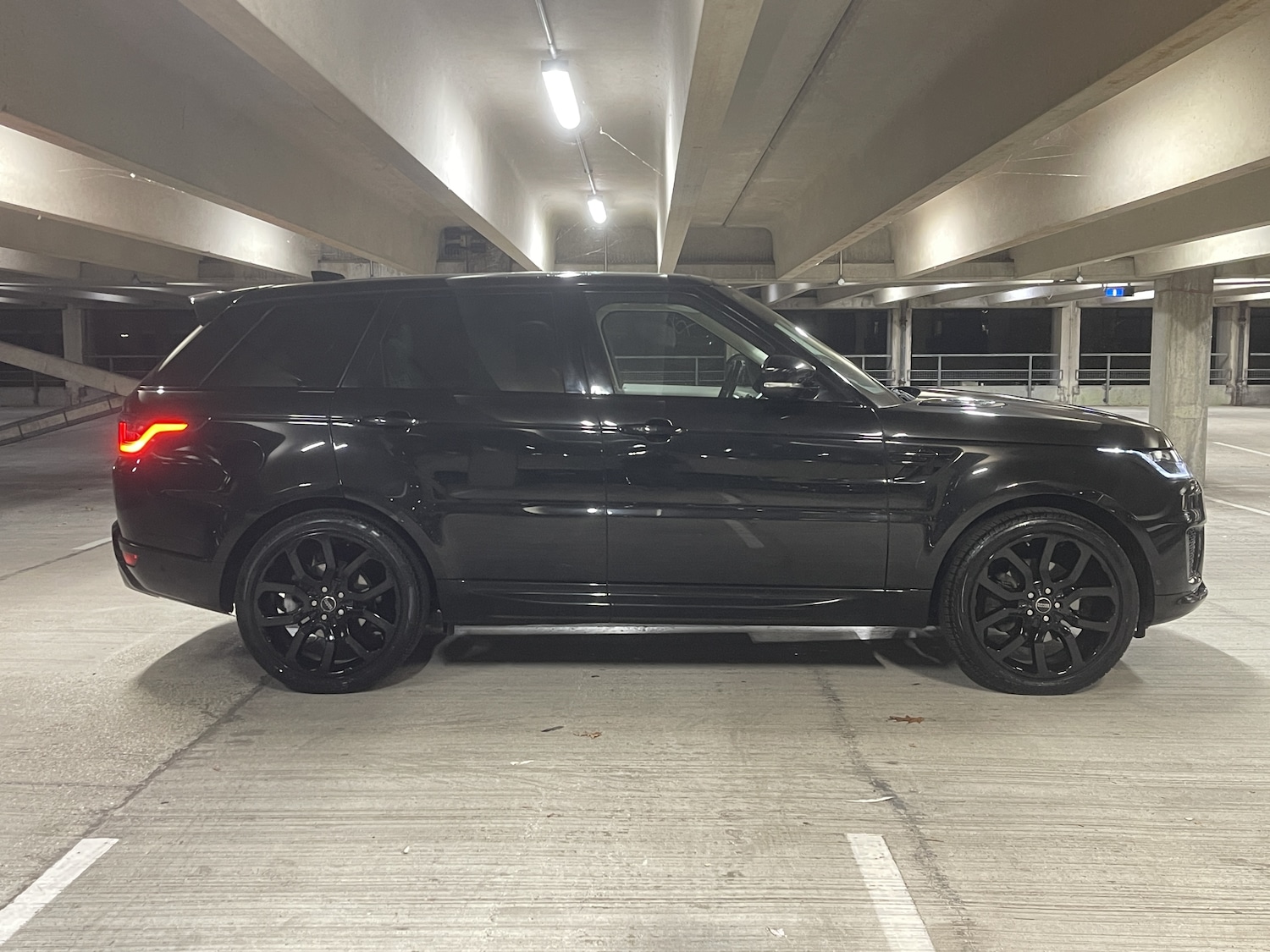 Used Land Rover Range Rover Sport 2018 for sale - 77638943: Photo 4