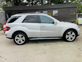 Used Mercedes-Benz M Class 2011 for sale - 78608410: Photo