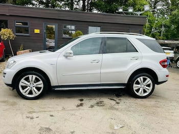 Used Mercedes-Benz M Class 2011 for sale - 78608410: Photo