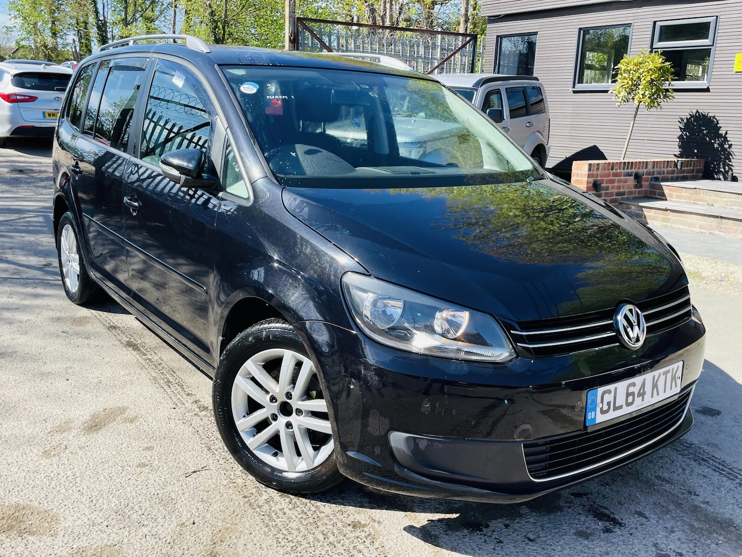 Used Volkswagen Touran 2014 for sale - 78146096: Photo 3