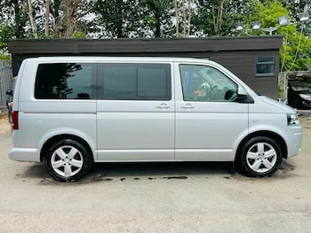 Used Volkswagen Caravelle 2010 for sale - 79296908: Photo