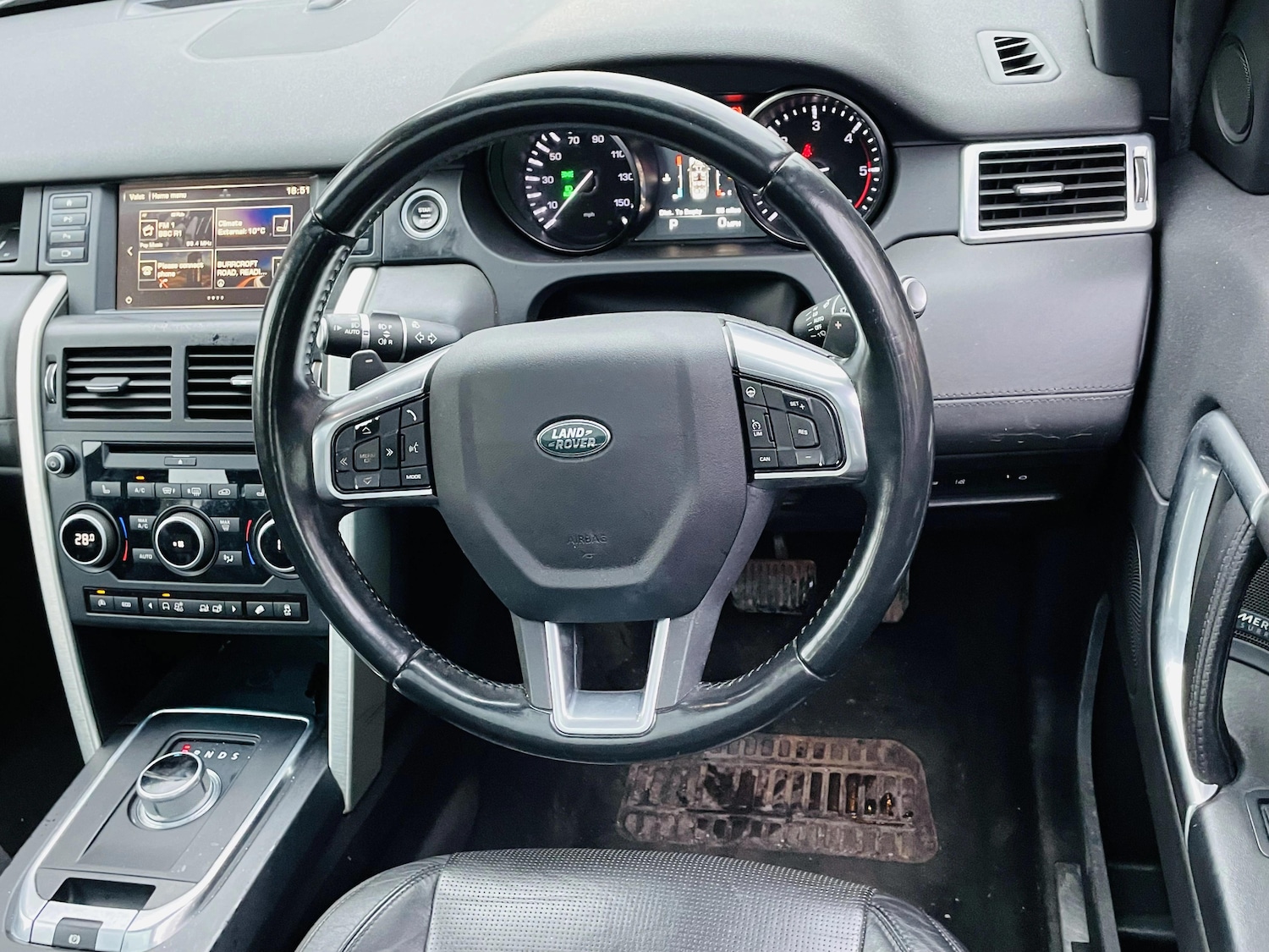 Used Land Rover Discovery Sport 2015 for sale - 77908388: Photo 15