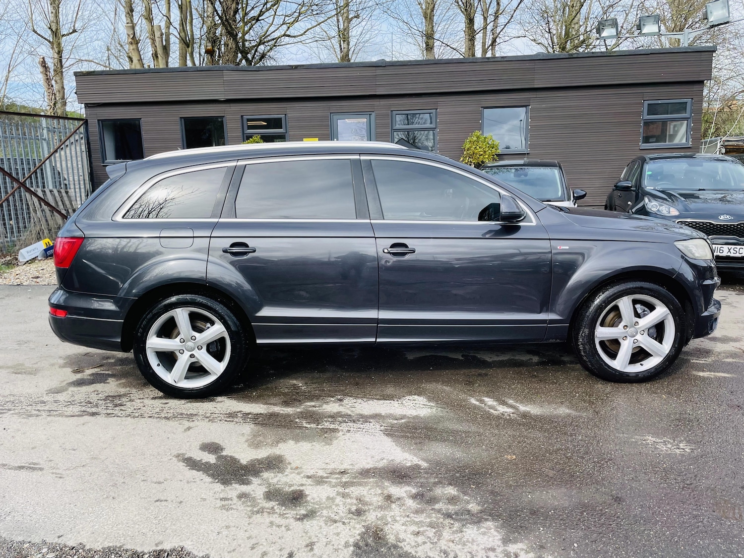 Used Audi Q7 2011 for sale - 77888780: Photo 6