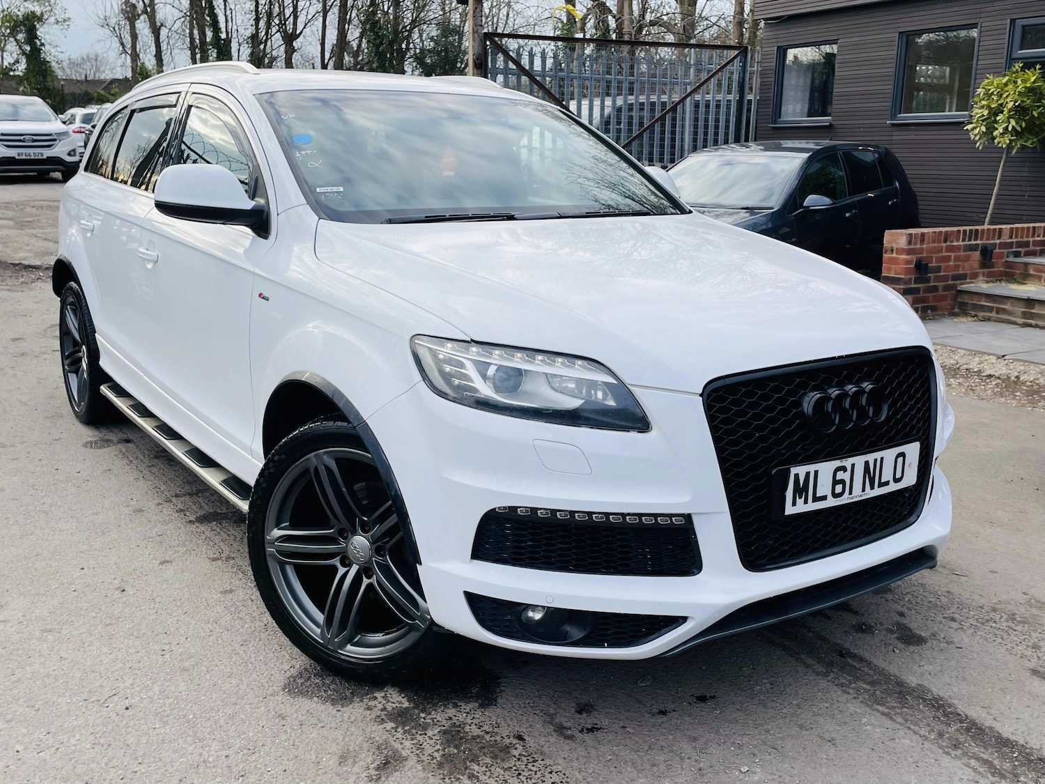 Used Audi Q7 2011 for sale - 77743497: Photo 2