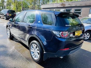 Used Land Rover Discovery Sport 2017 for sale - 78797386: Photo